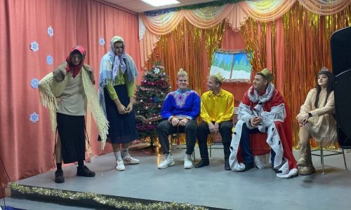 Новогоднее праздничное мероприятие-сказка «В поисках невесты, или как Иван жену выбирал»